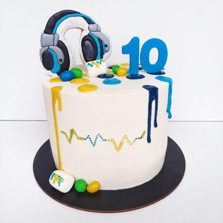Торт с наушниками фото