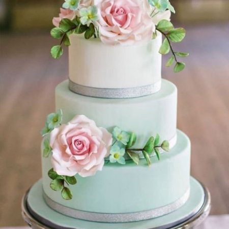 Свадебный торт в три яруса